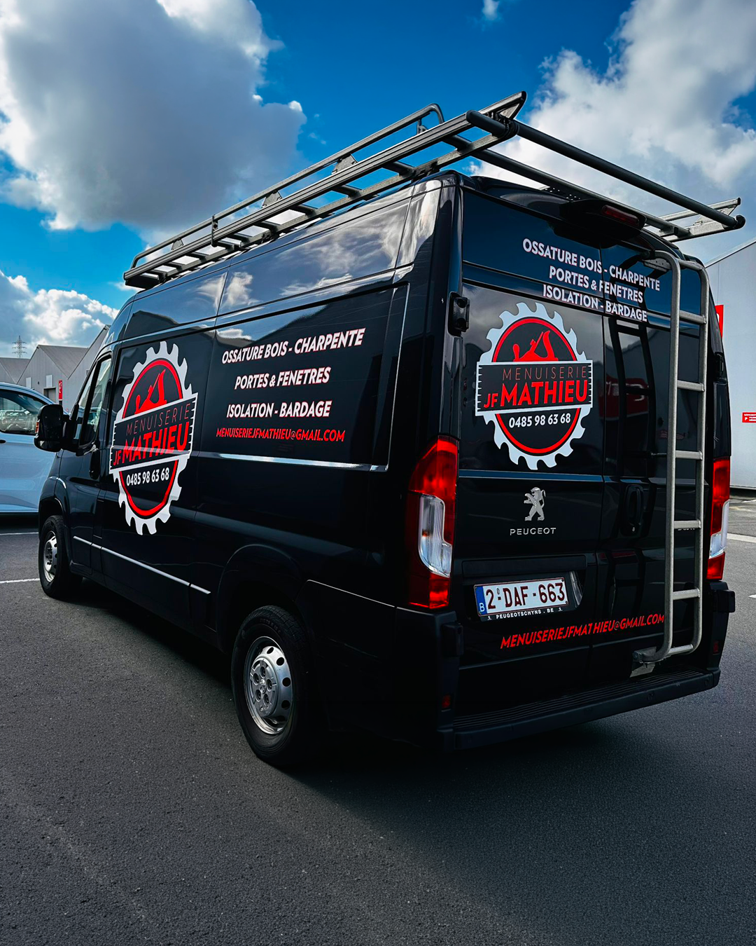 Lettrage véhicule 12